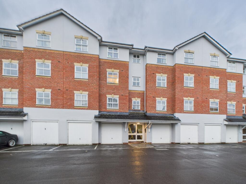 Main image of property: Elm Park, Reading, RG30