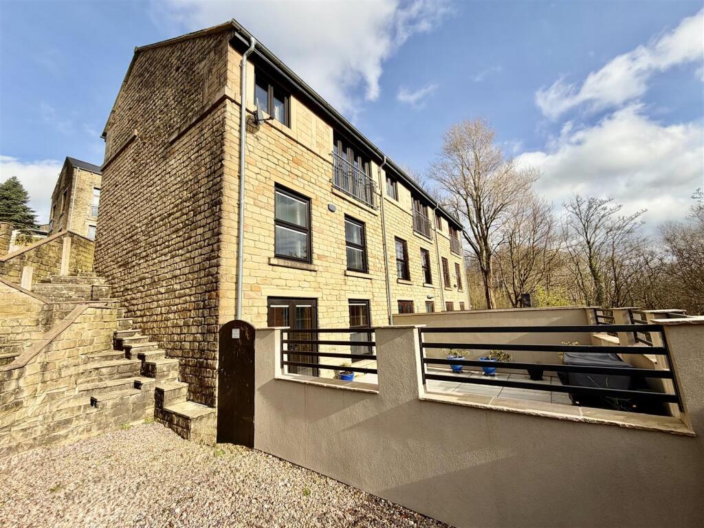 Main image of property: Lower Sunny Bank Court, Meltham, Holmfirth