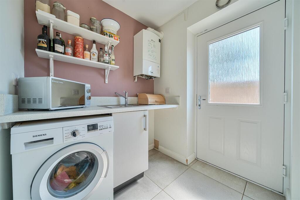 House in Shrewsbury, Bomere Heath and District - View 5