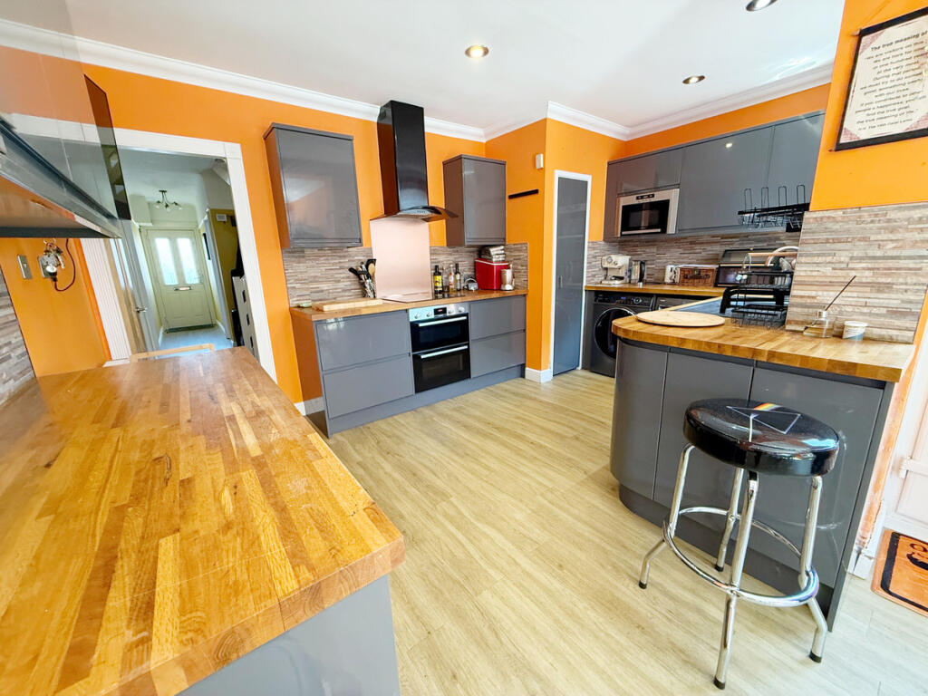 Middle Road, Bournemouth, BH10 5 - View 3