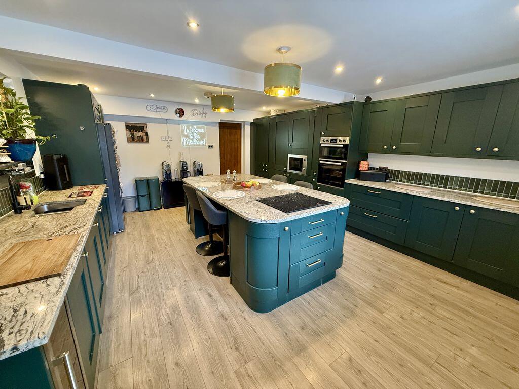 House in Stockport, Romiley - View 2