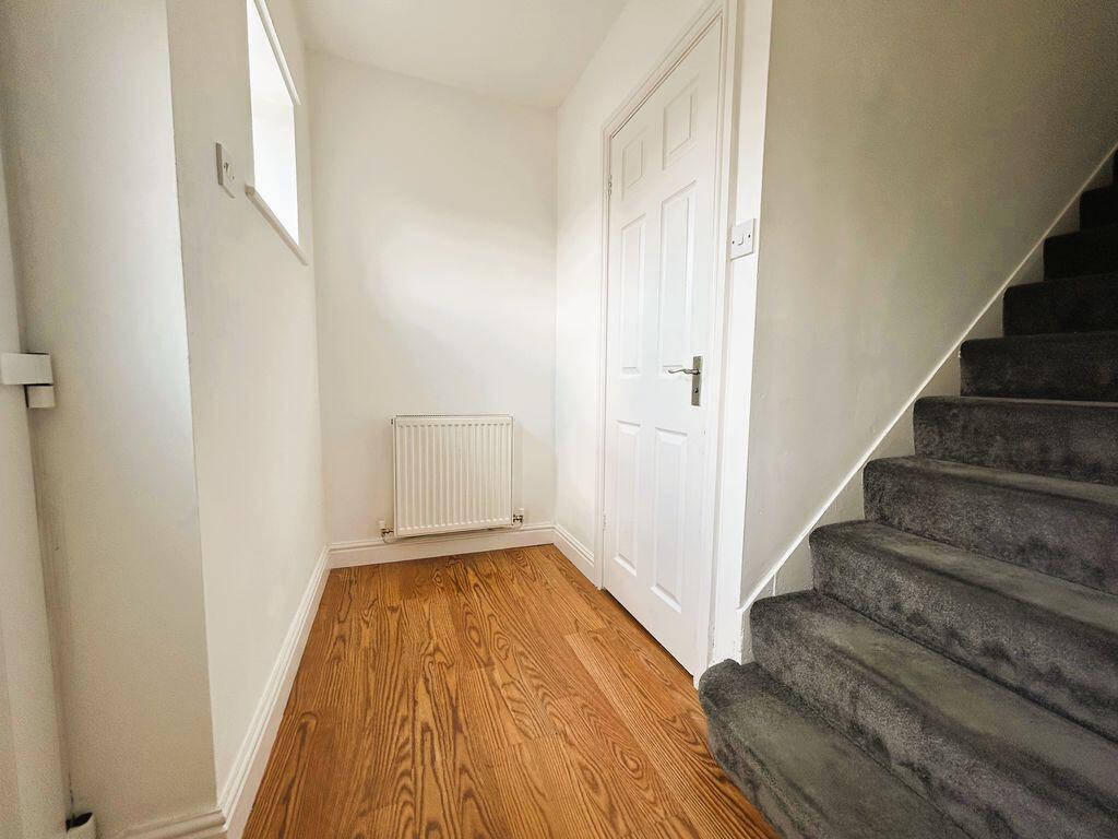 Cedar Avenue, Brownhills, Walsall WS8 6BH  photo 4