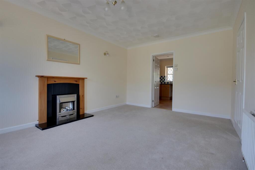 House in Southampton - More