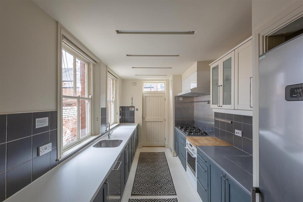 Cardigan Terrace, Heaton, Newcastle upon Tyne photo 4
