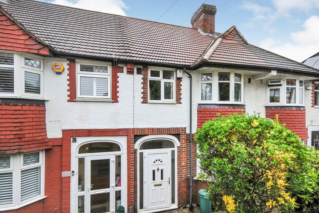Main image of property: Castlewood Drive, London, SE9