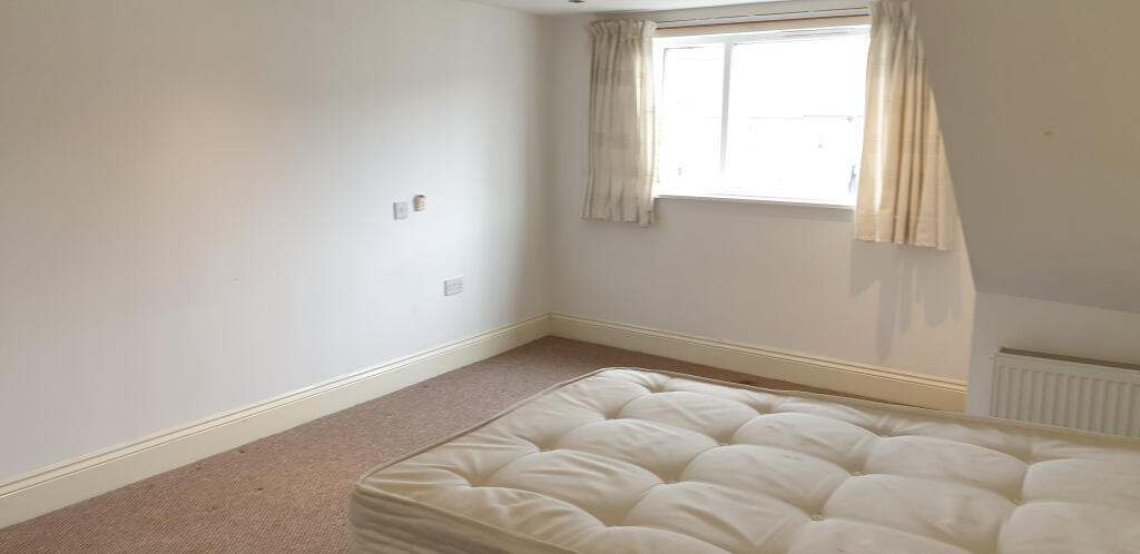 Apartment in Plymouth - View 4