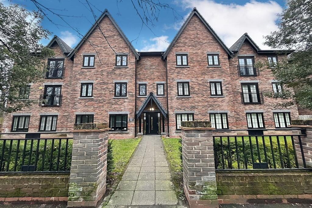 2-bed flat on Toddbrook Close, Manchester, M20, £350,000
