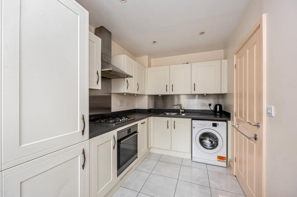 House in Redhill - View 2
