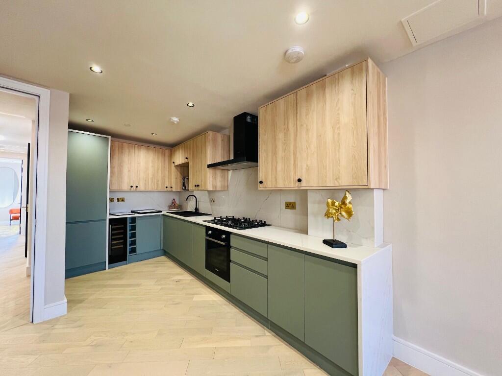 Main image of property: 186 Rye Lane, Peckham, London, SE15