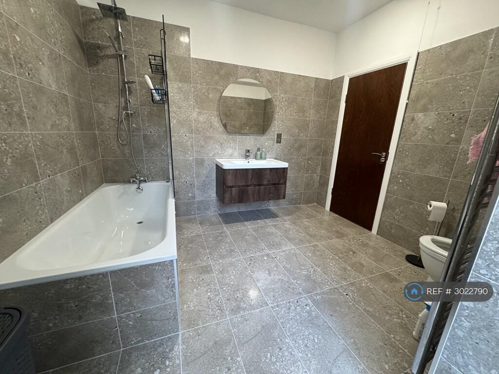 Apartment in London, Noel Park, West Green - More