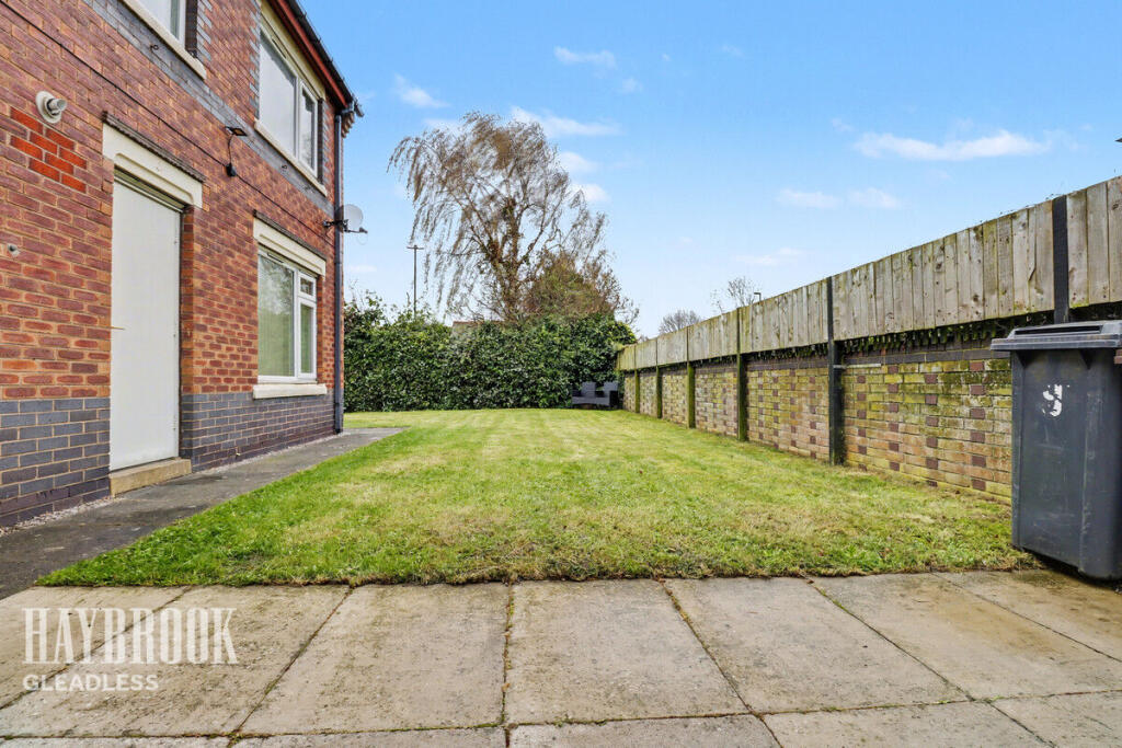 House in Sheffield, South Yorkshire - View 4