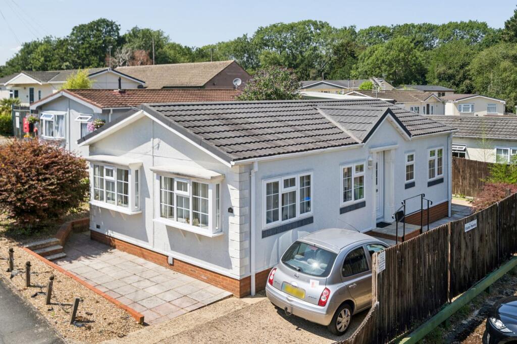  Denham, Uxbridge, UB9 photo 2