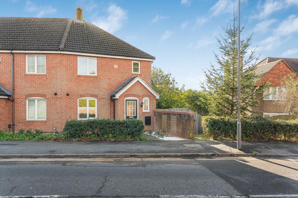 Main image of property: Plomer Hill, High Wycombe, HP13