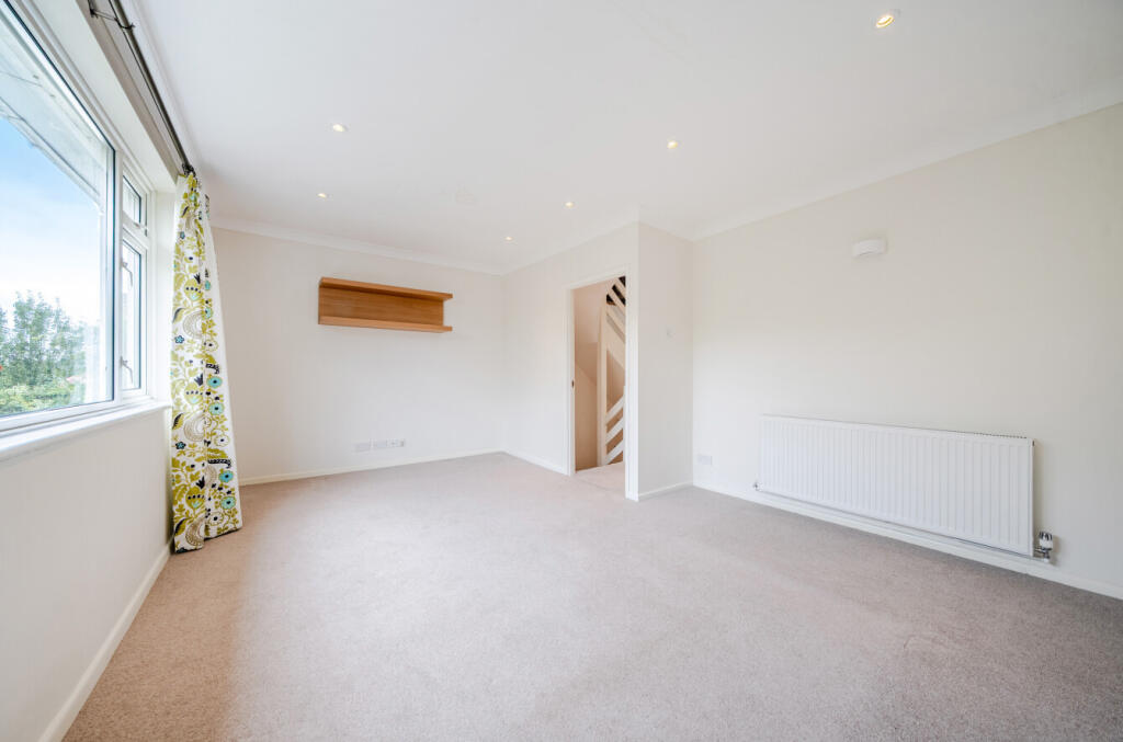 House in London, Burnt Ash, Chinbrook - More