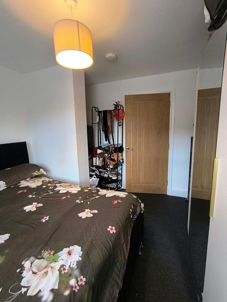 Apartment in Northampton - View 5
