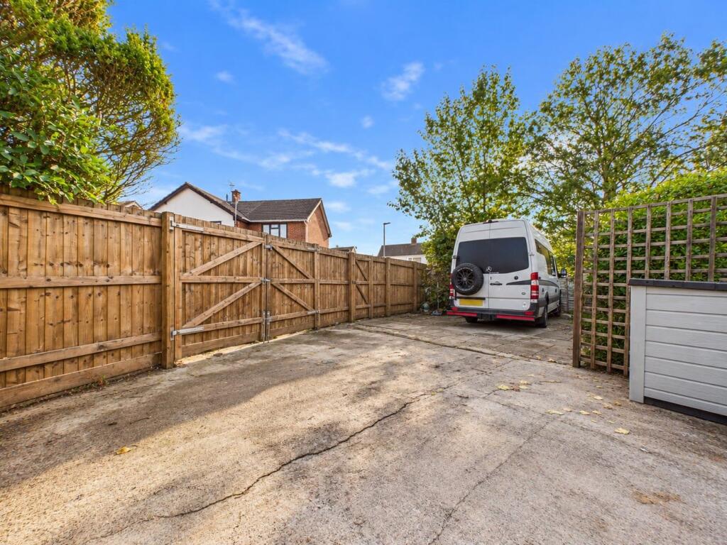 House in Weston-super-Mare, Milton - View 4