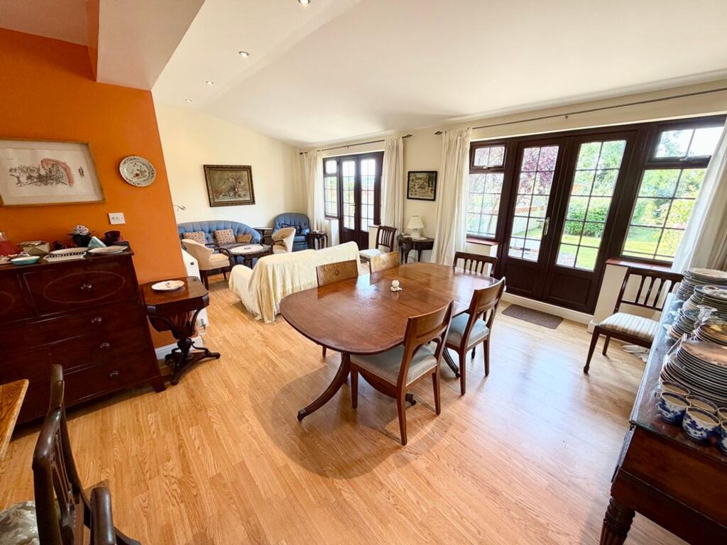 House in Swindon, Tockenham - More