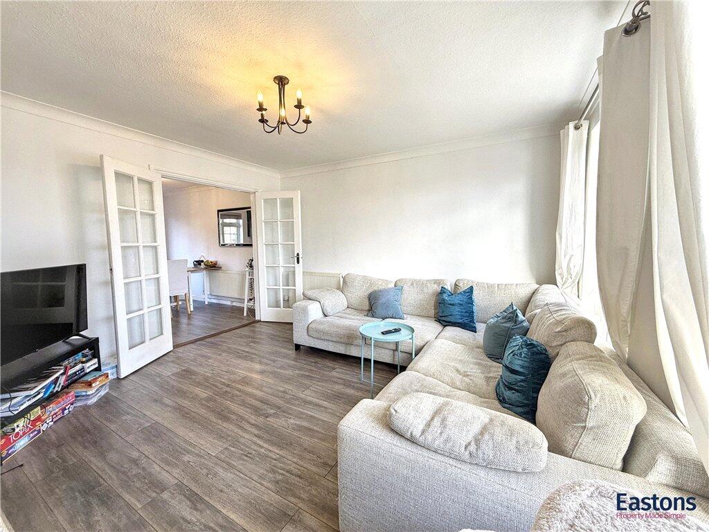 Tattenham Crescent, Epsom, Surrey, KT18 photo 3