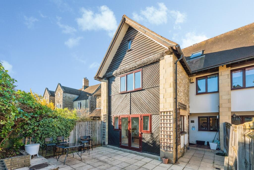 Main image of property: Lewin Close, Oxford