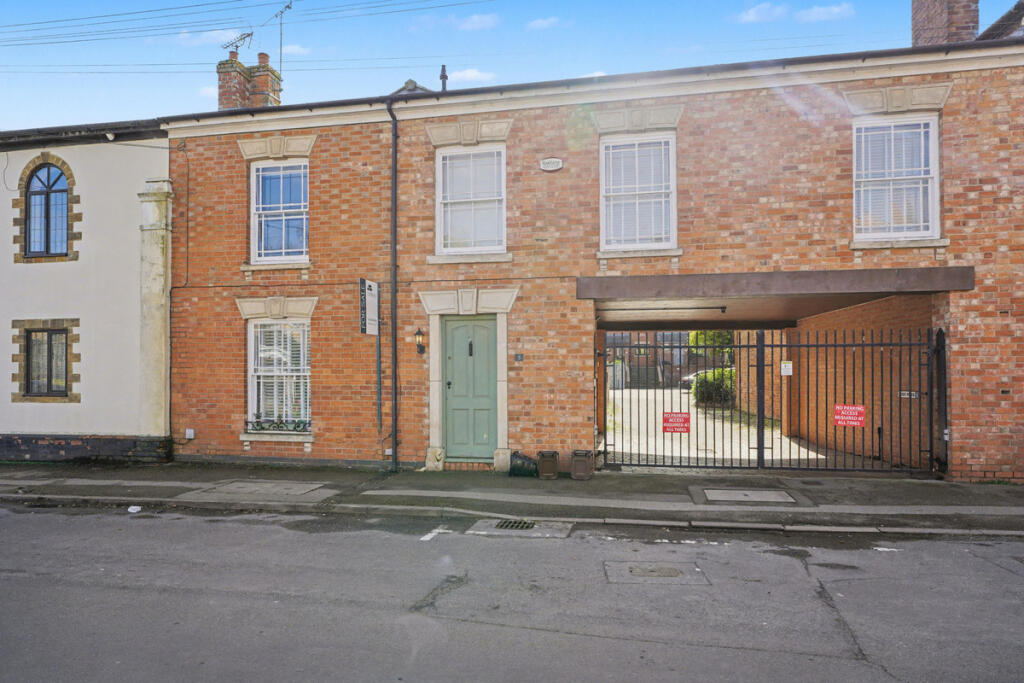 Main image of property: High Street, Hardingstone, Northampton, NN4 7BT