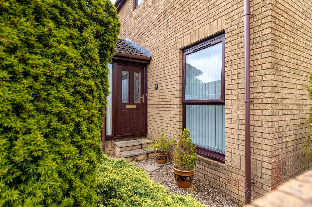Roxburgh Drive, Bearsden photo 3