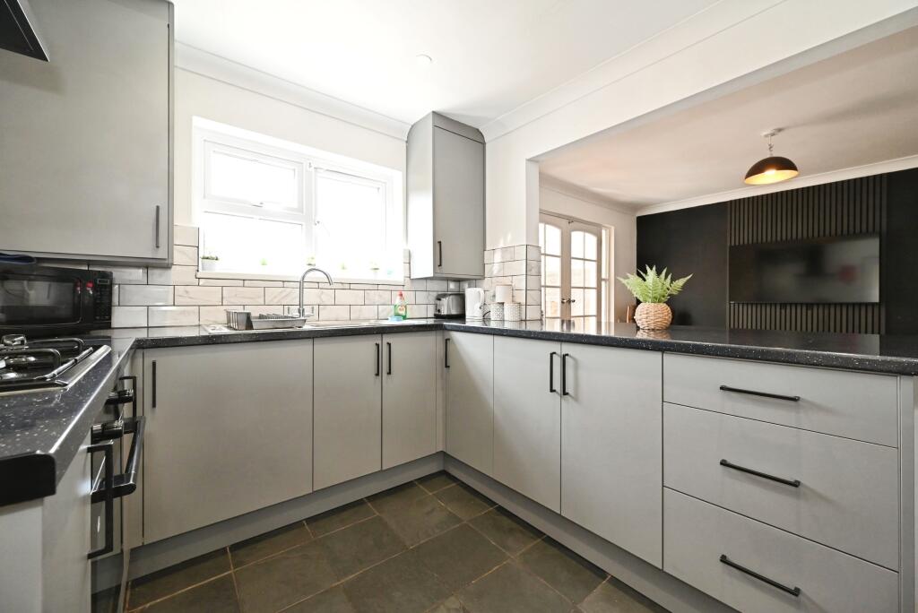 House in Bracknell, Easthampstead - View 5