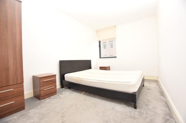 Apartment in Sheffield, South Yorkshire - More