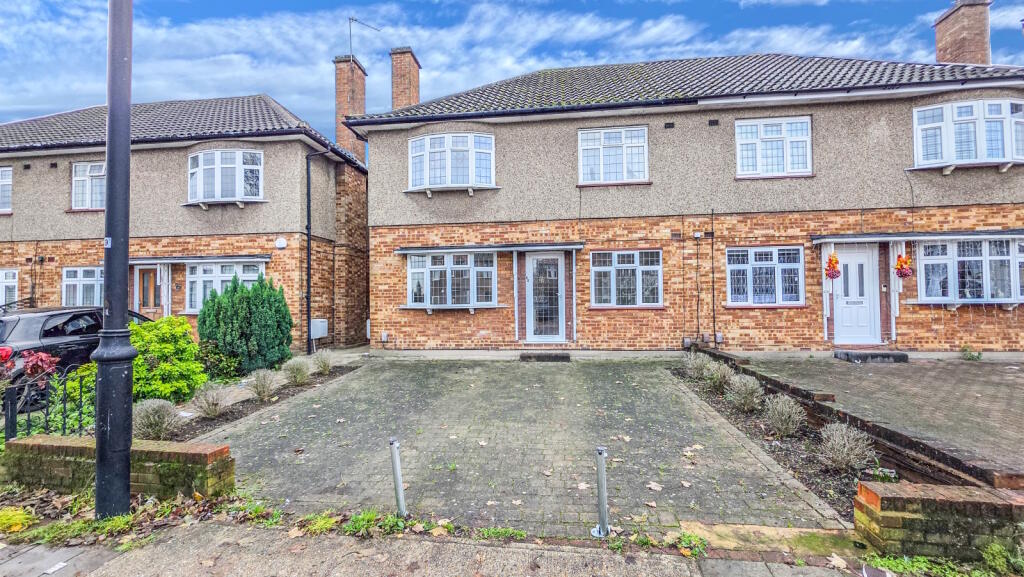 Main image of property: Station Road, Gidea Park, RM2