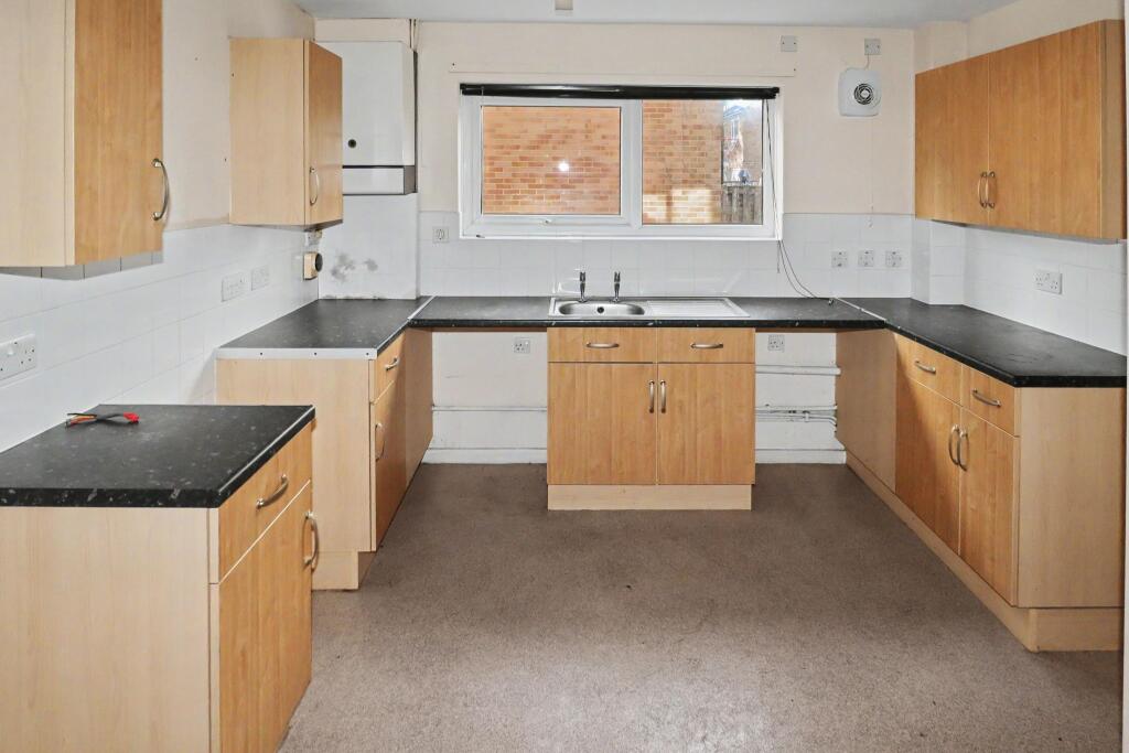 House in Bradford - View 4
