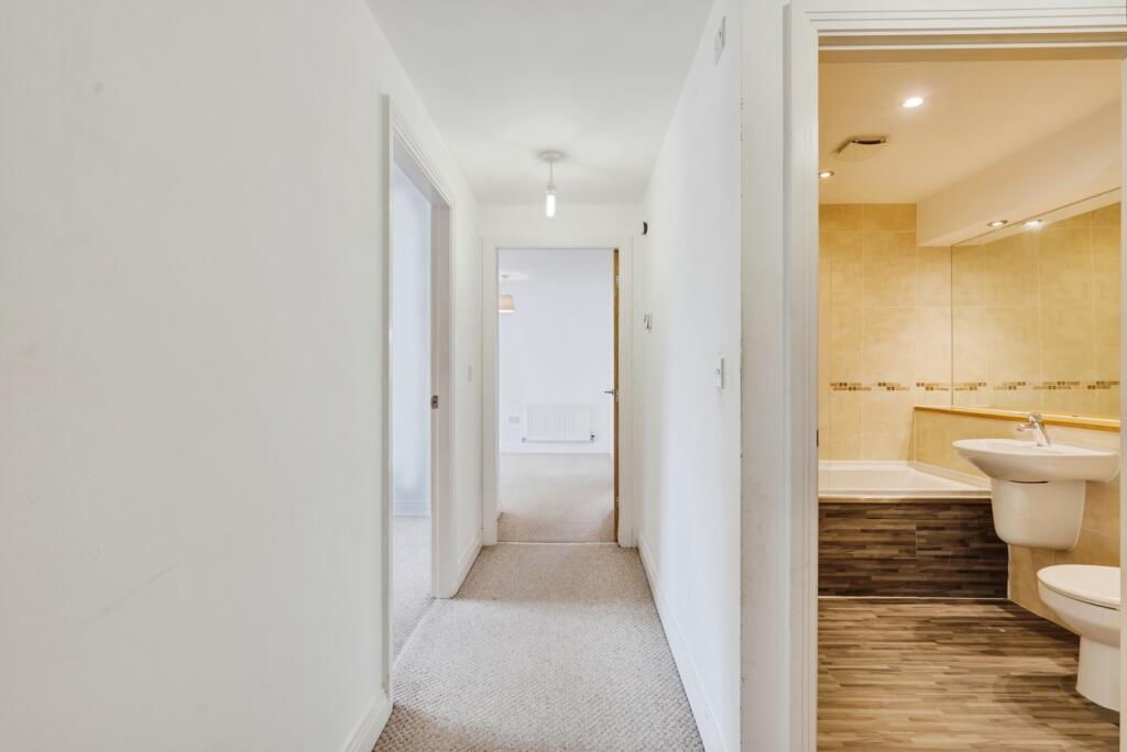 Apartment in Bolton, Greater Manchester - View 2