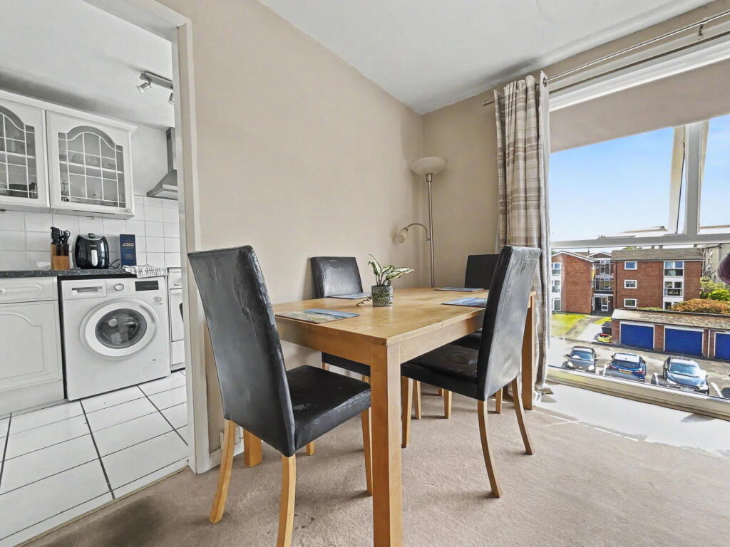 Apartment in Sefton, Liverpool City Region - View 4
