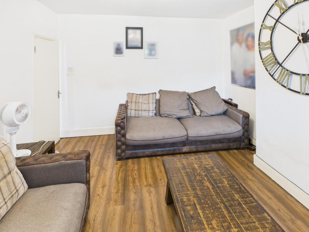 House in London, Blackbrook, Southborough - More