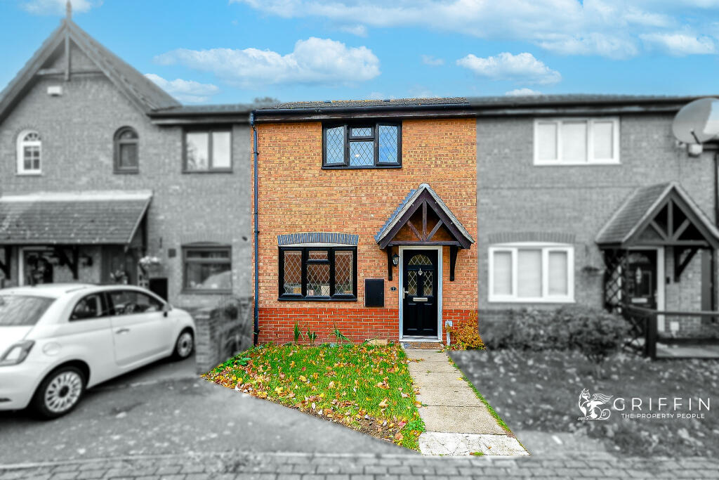2-bed terraced on Redwood Chase, South Ockendon, RM15, £375,000