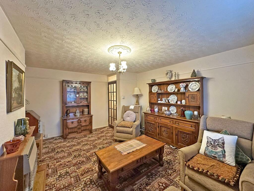 Wood Road, Wombourne, WV5 photo 4