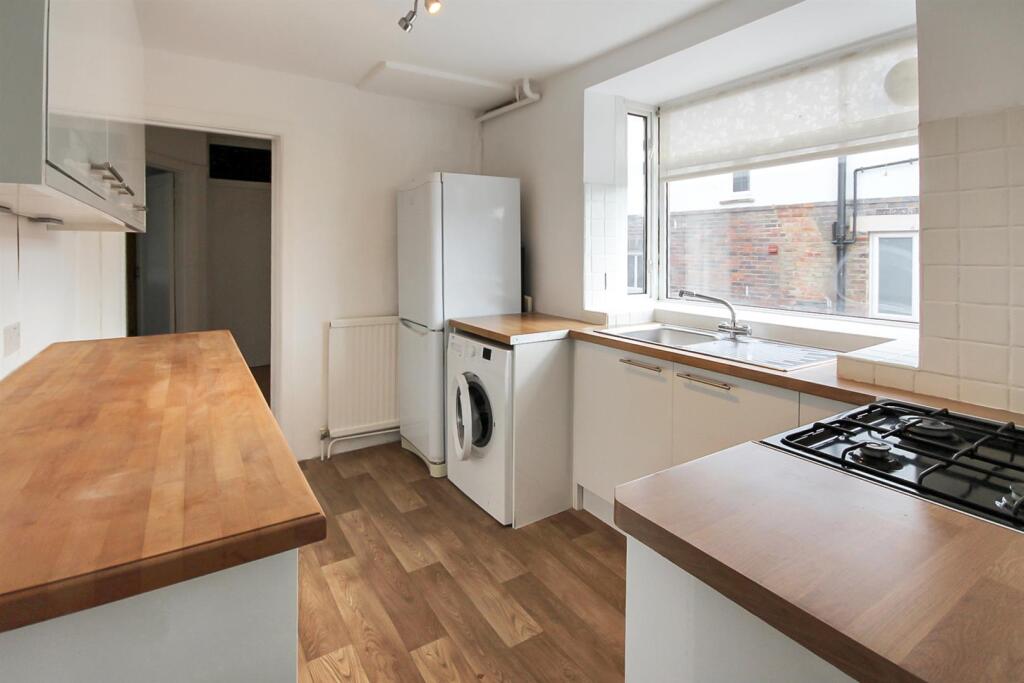 Apartment in Brighton, Withdean - View 5