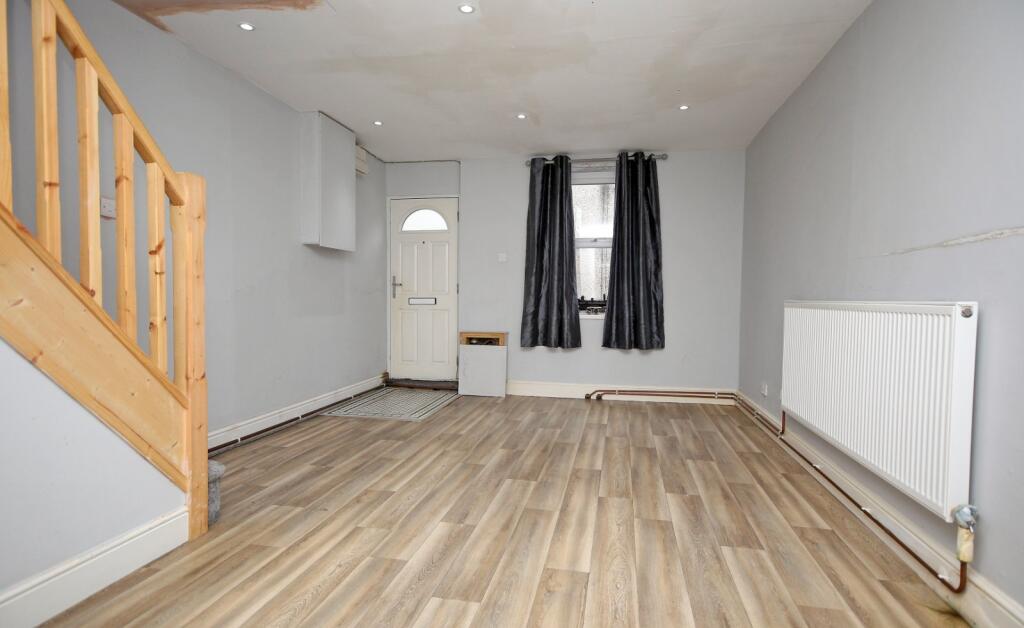 Hendre Street, Caernarfon, Gwynedd, LL55 photo 2