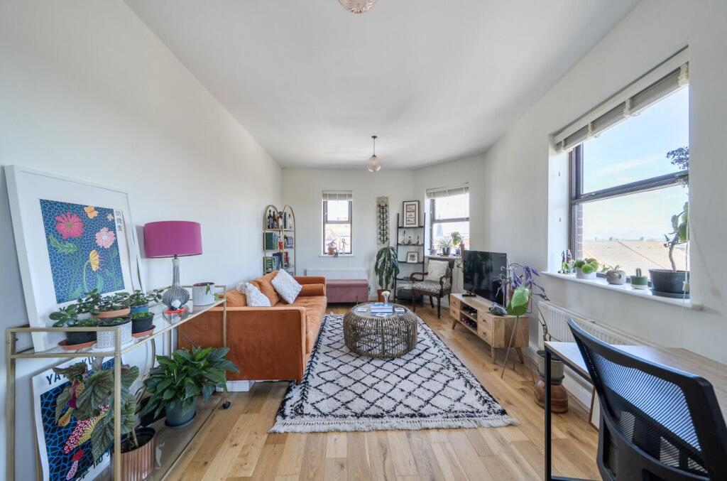 Apartment in London - View 2