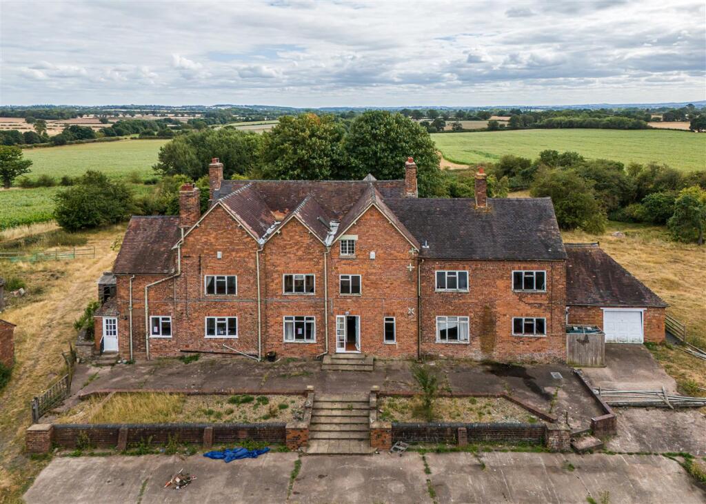 Main image of property: Offoxey Farm, Offoxey Road, Tong, Shifnal, TF11 8QA