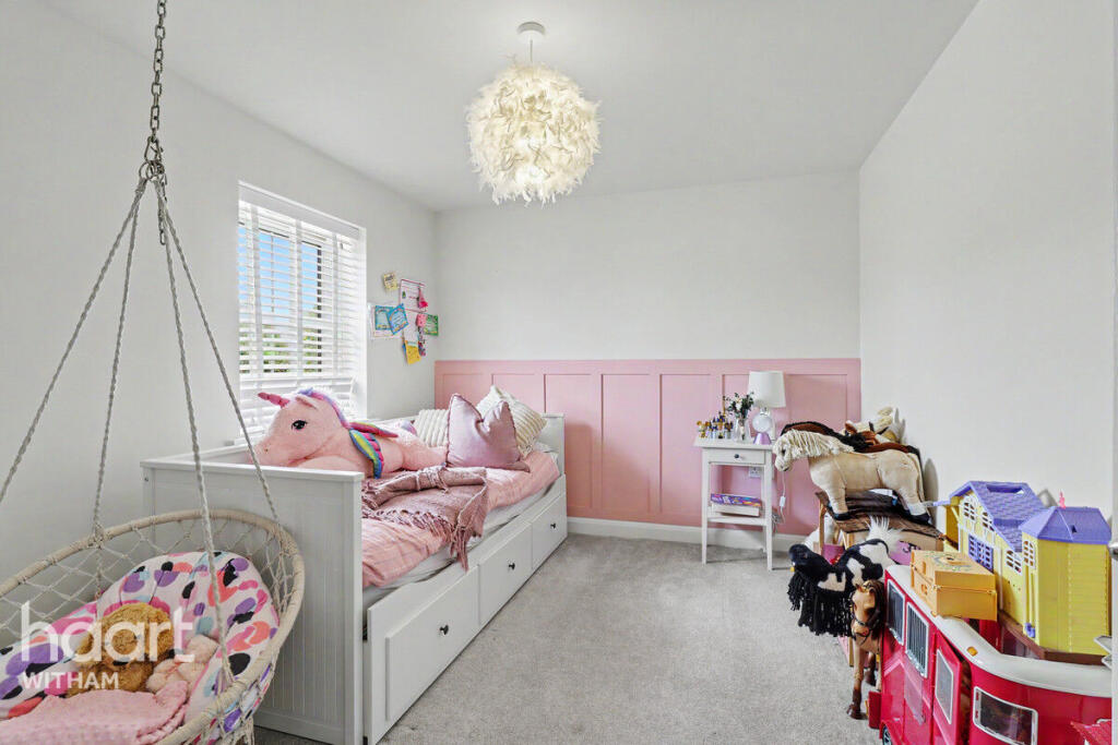 House in Braintree, Hatfield Peverel - More