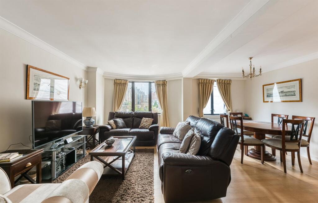 Apartment in London - View 2