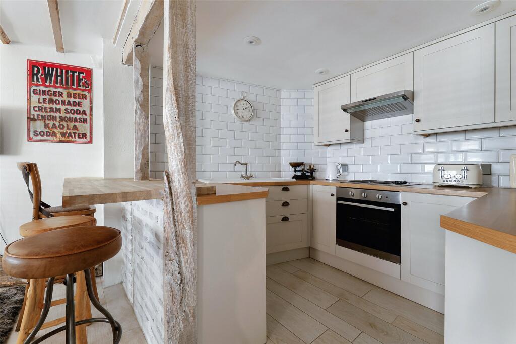 House in Sevenoaks, Westerham - View 2