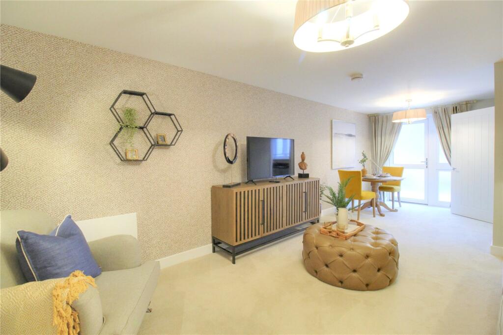Station Road, Hook, Hamshire, RG27 - View 5