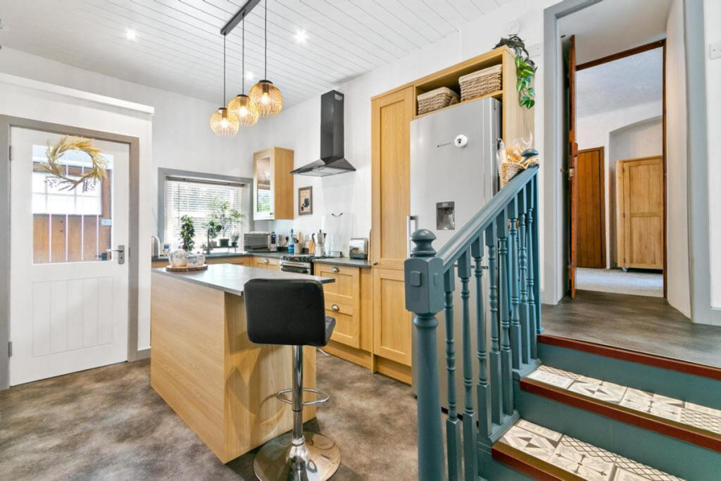 House in Eaglesham, Polnoon, East Renfrewshire - View 5