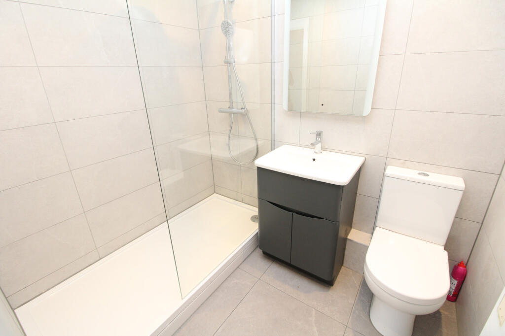 Apartment in London - View 5