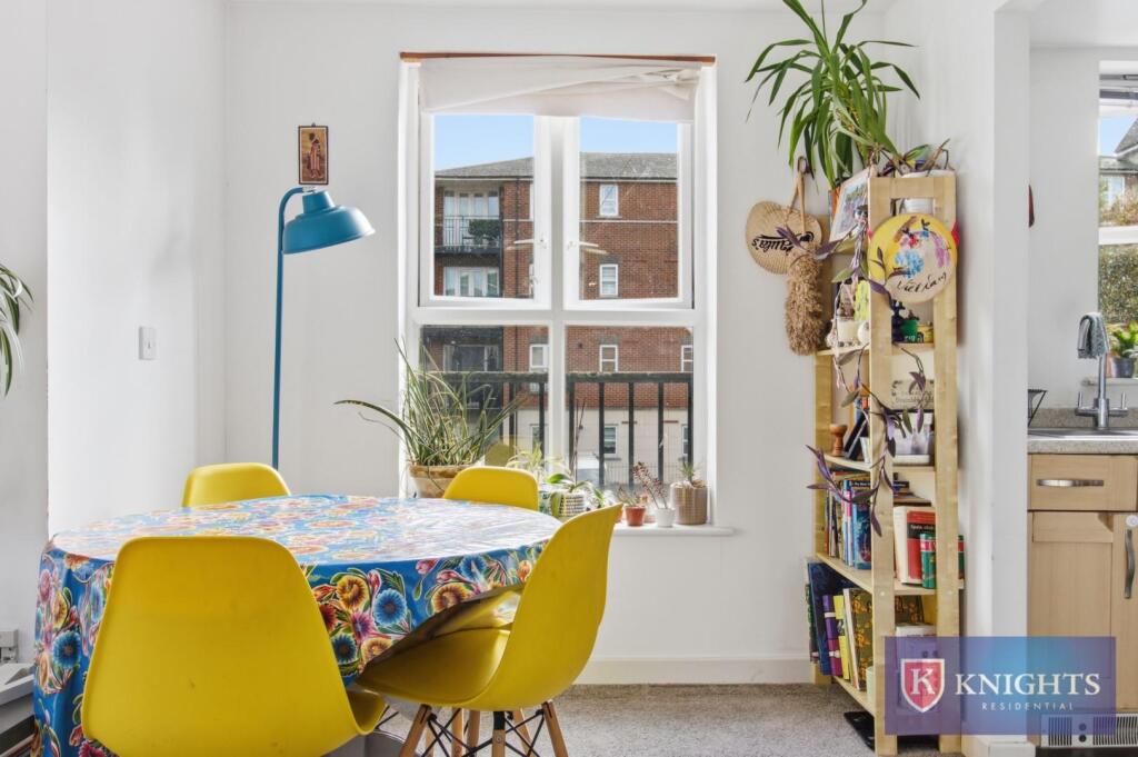 Apartment in London - View 3