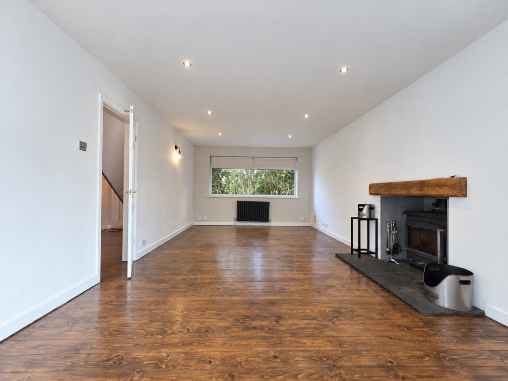 House in Bolton, Horwich - More