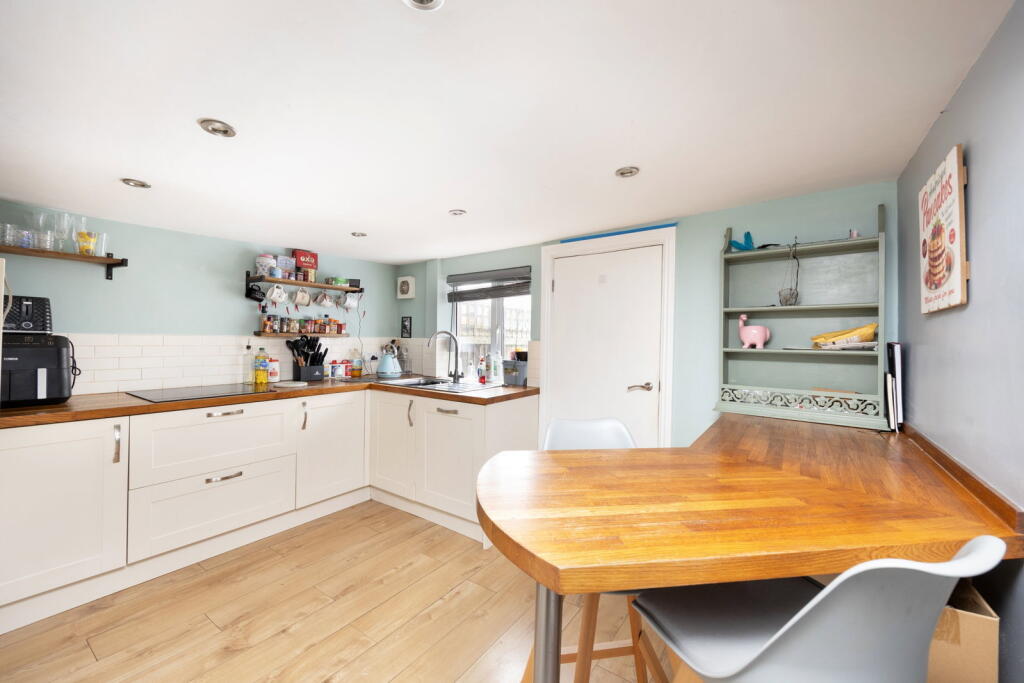 House in Swindon - View 4