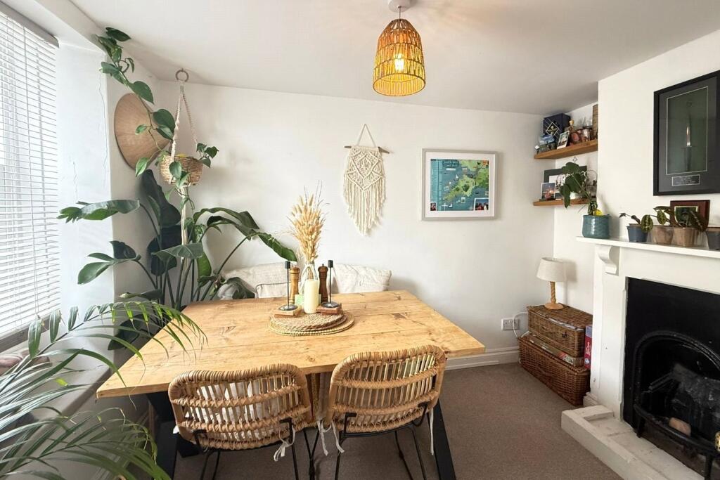 House in East Devon, Woodbury - View 3