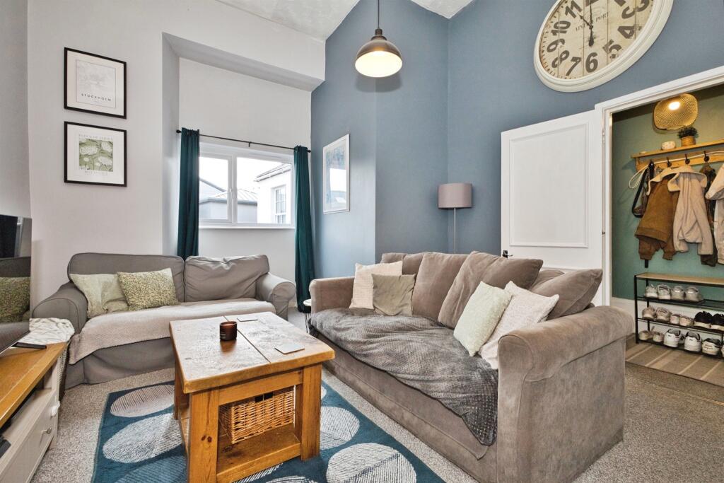 Apartment in Shepton Mallet, Somerset - View 3