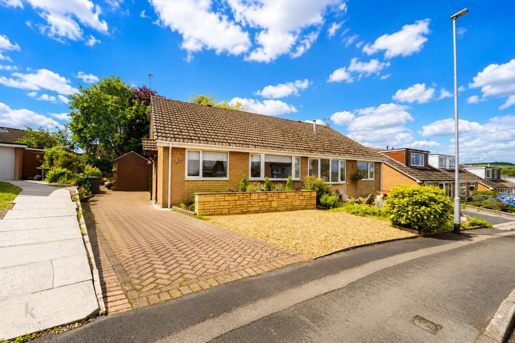 House in Hyndburn, Oakenshaw - View 2